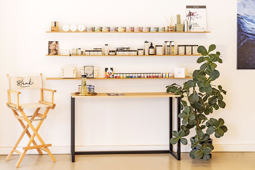 blank cosmetic studio
