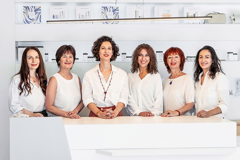 blank cosmetic studio